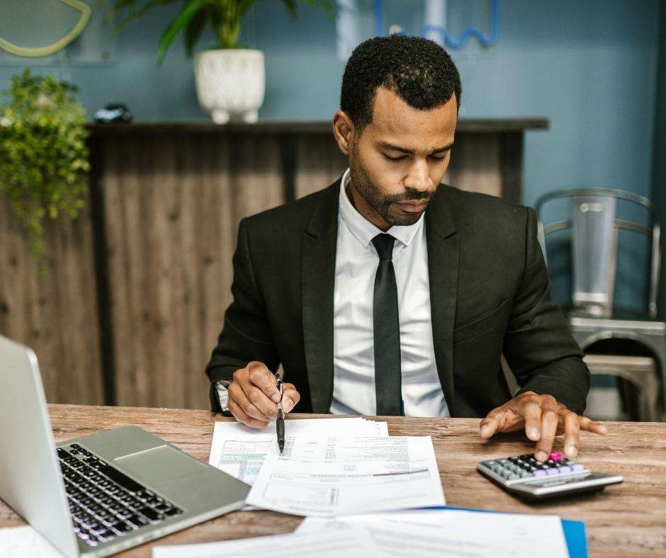 Accountant using private equity accounting software